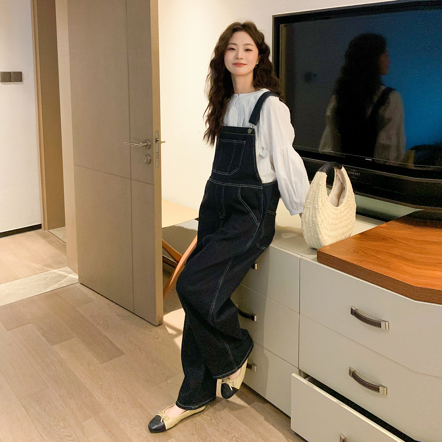 ◆诺初◆孕妇装减龄背带裤春装外穿复古时尚牛仔裤直筒裤阔腿裤