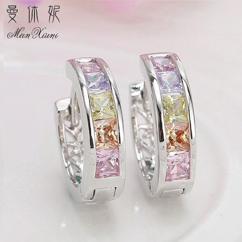 曼休妮甜美风彩色锆石防过敏耳圈
