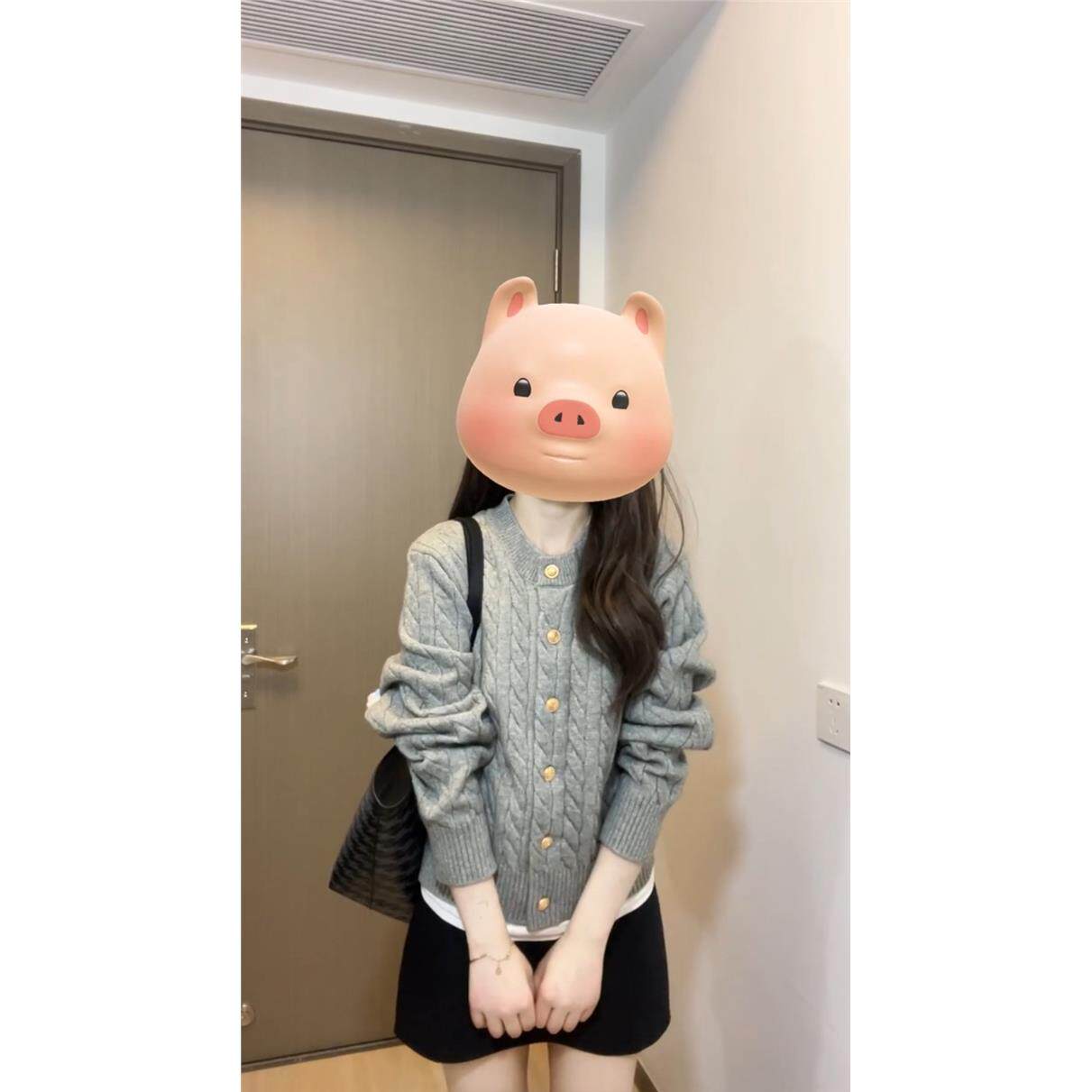 灰色麻花针织开衫女春秋