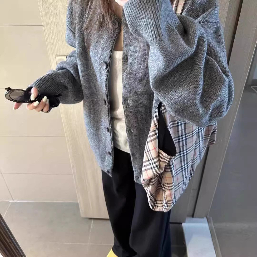 黑色针织衫外套女秋大尺码胖mm高级感显瘦宽松毛衣外搭开衫上衣冬