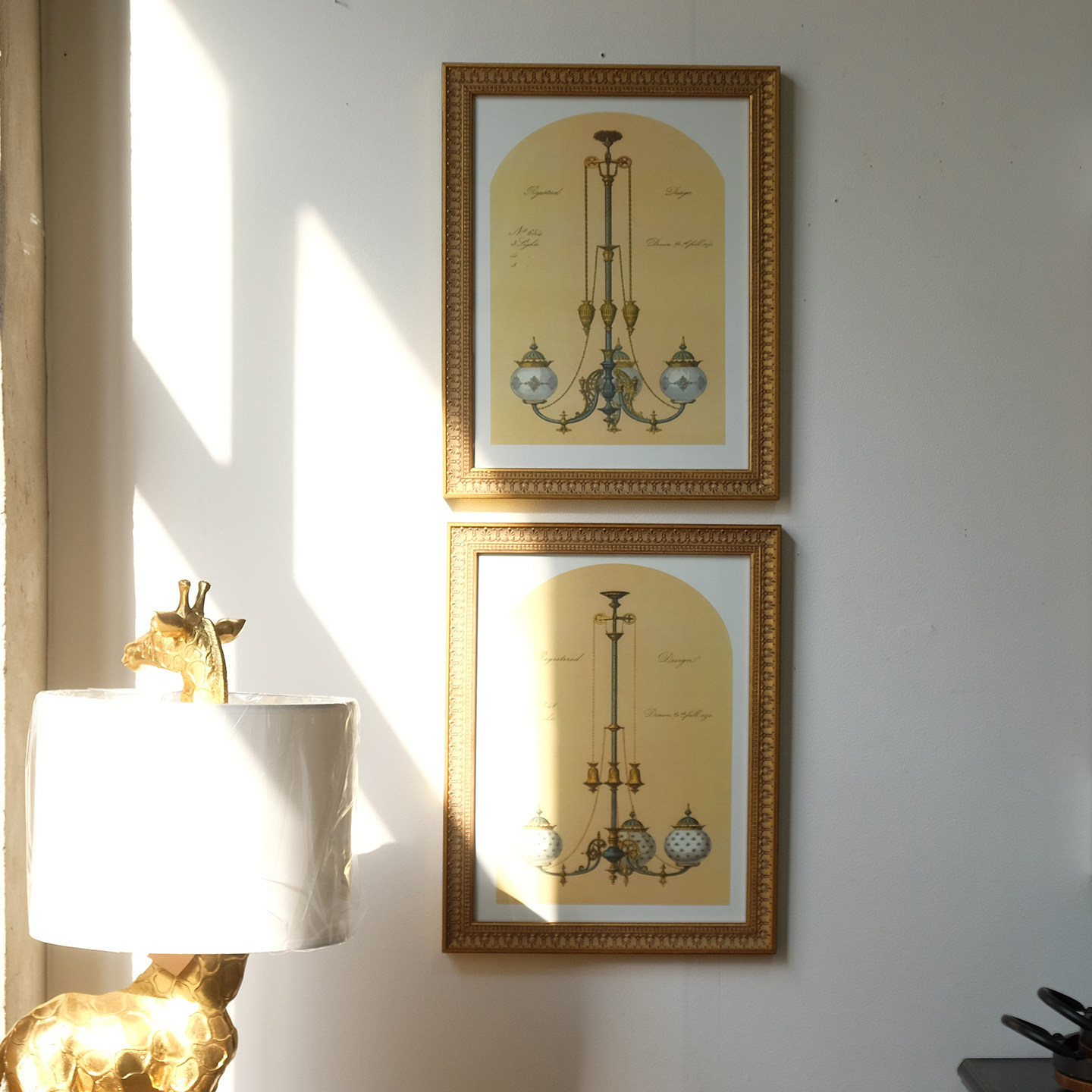 欧式古典吊灯图案装饰画客厅卧室挂画金色画框高级感壁画