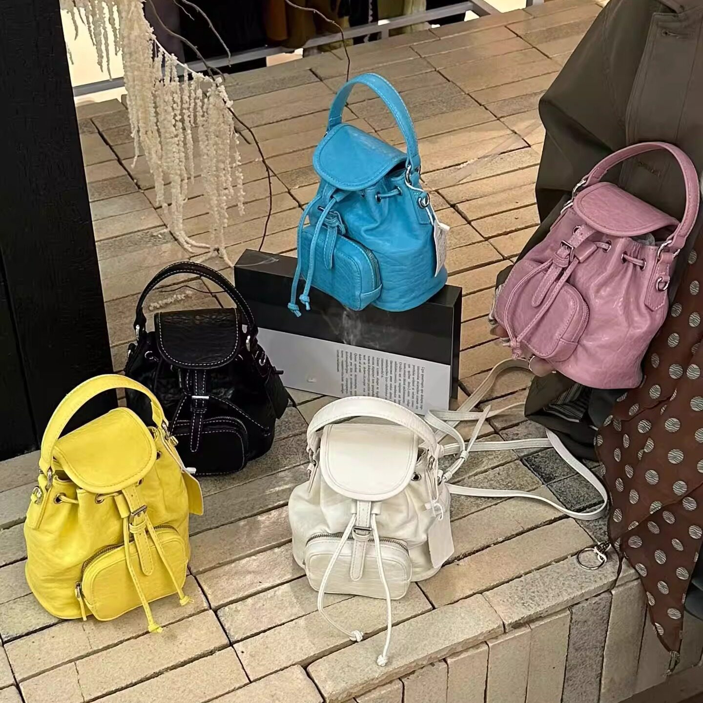 高级质感糖果色双肩包女2026新款春季时尚软皮小背包休闲轻便书包