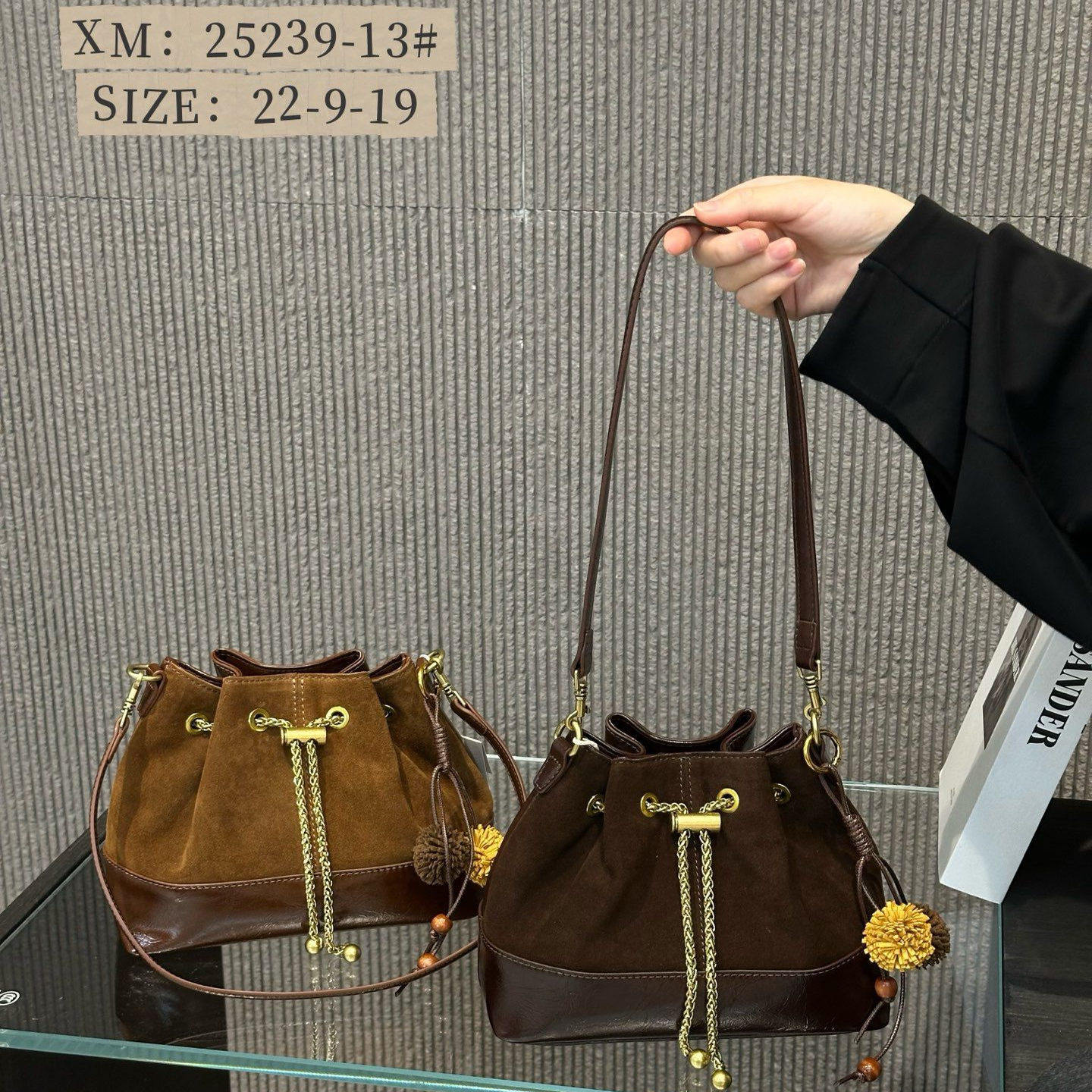 高级感休闲磨砂皮拼接女包2025新款时尚抽带水桶包百搭单肩斜挎包