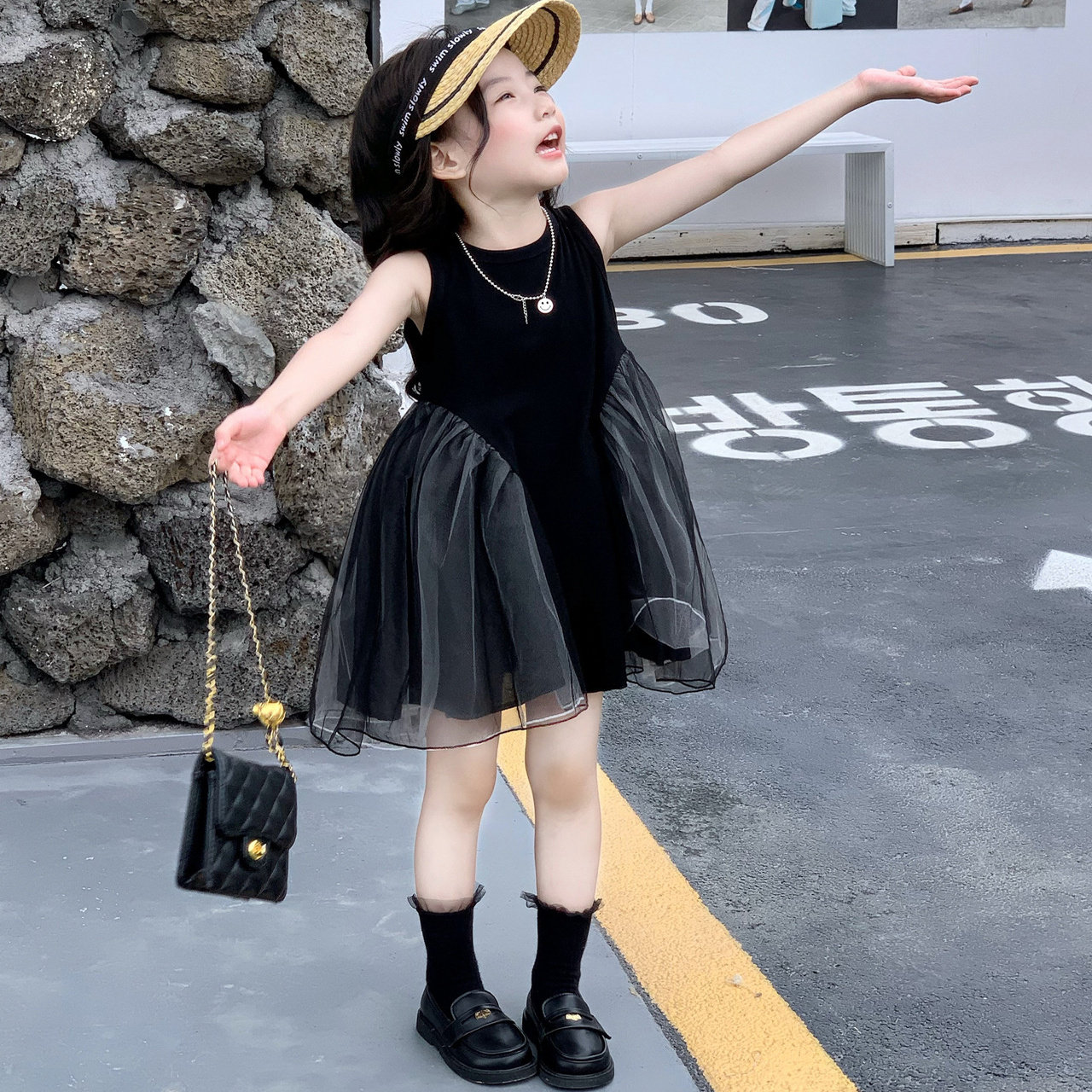 女童连衣裙2025夏季韩版网纱公主裙礼服裙中小童蓬蓬裙黑色背心裙