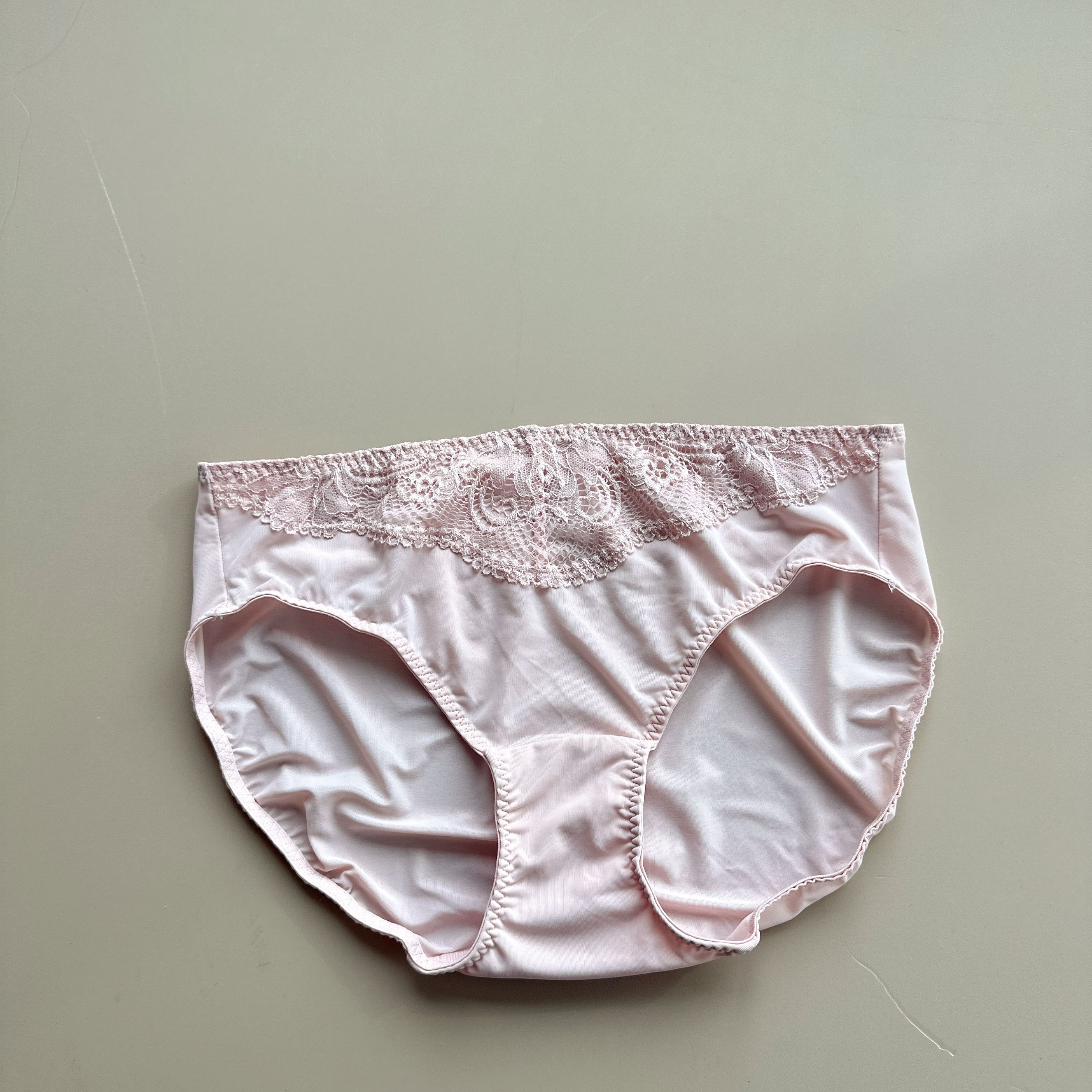 Triumph黛安芬清仓蕾丝边女内裤中低腰三角裤E003921