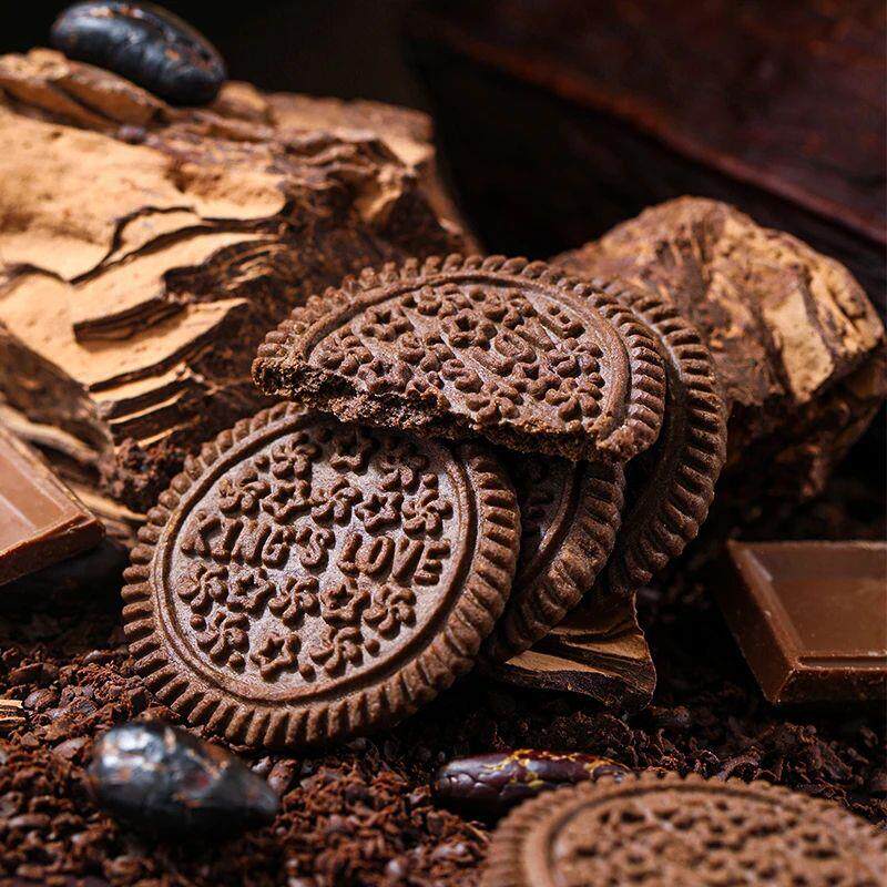 国王的赞赏花生酱夹心超薄马铃薯饼干巧克力网红休闲零食独