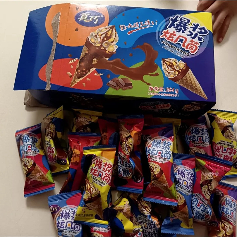 真巧巧克力蛋卷脆筒夹心爆浆脆筒饼干冰淇淋甜筒小孩儿童零食休闲