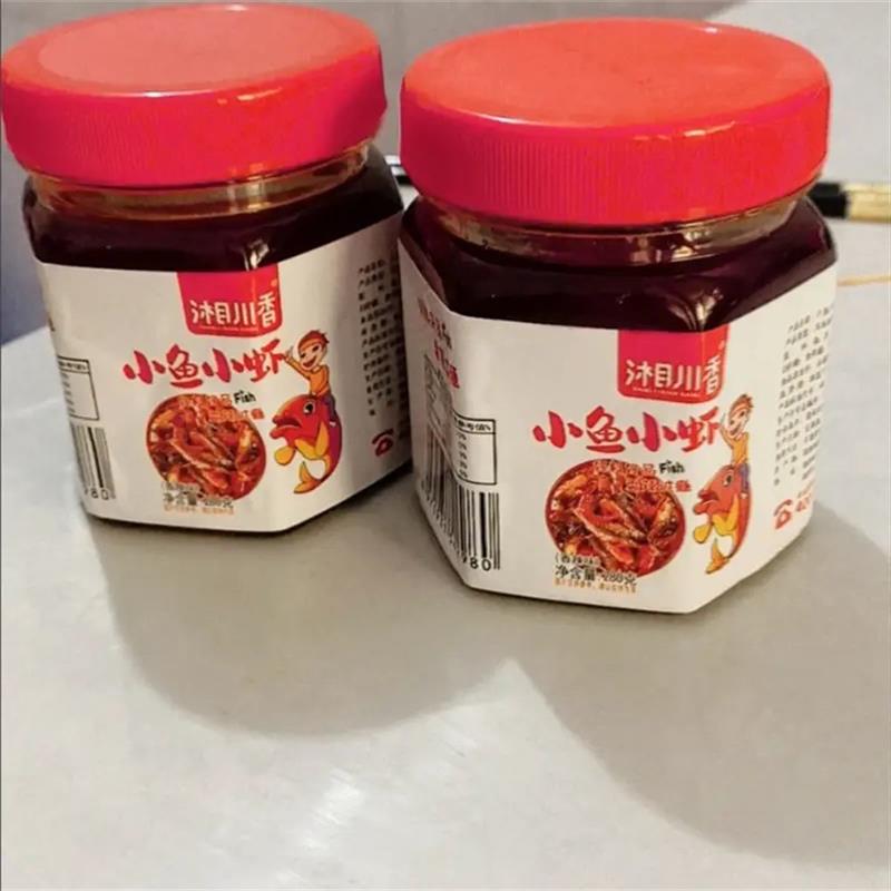湖南产香辣小鱼小虾下饭菜拌饭酱拌面酱即食鱼仔零