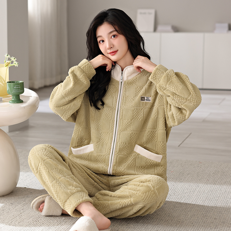 睡衣女款2025新款冬高级感加厚保暖珊瑚绒冬天女士睡衣家居服套装