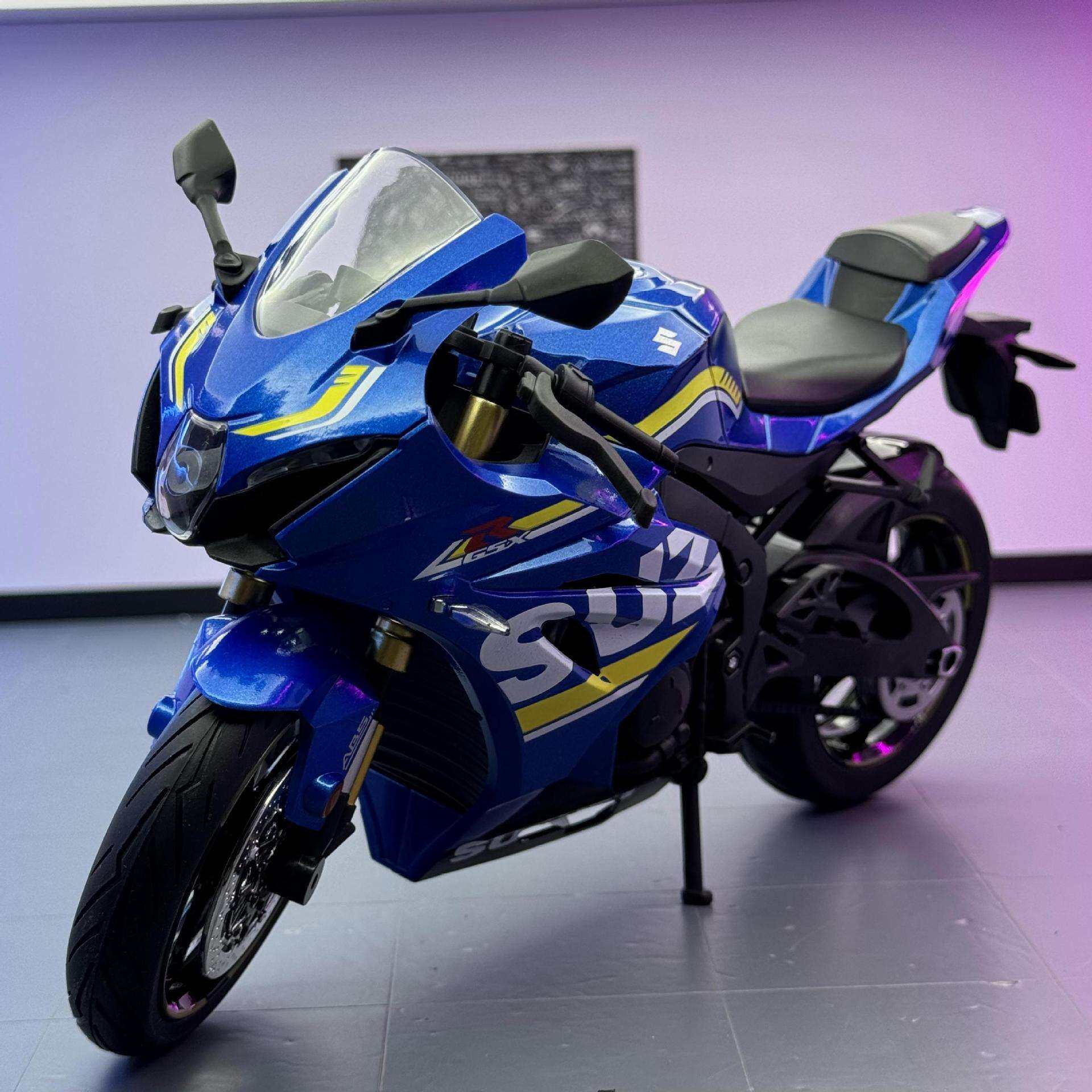 新款 车模1:9铃木GSX-1000R合金摩托车滑行玩具车灯光模型摆件
