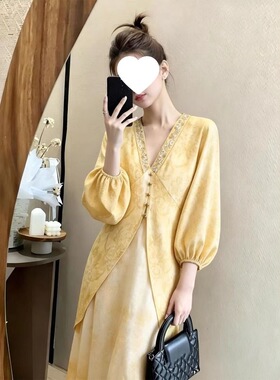 法式气质黄色提花连衣裙女2026春夏新款感温柔超好看长裙