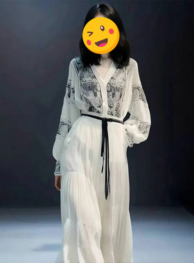 法式气质高端精致文艺复古气质女神范高级感印花白色雪纺连衣裙春