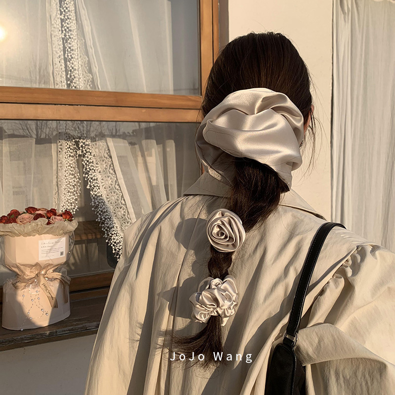 是闪着珠光的米杏啊！肠圈发圈