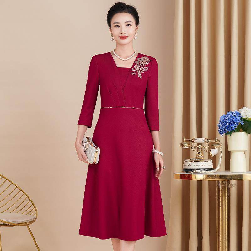 结婚喜妈妈礼服晚装敬酒服2025春季新款酒红色订婚婆婆喜服高级感,女装/女士精品,礼服/晚装,淘宝优惠券,粉丝福利购,淘宝优惠卷