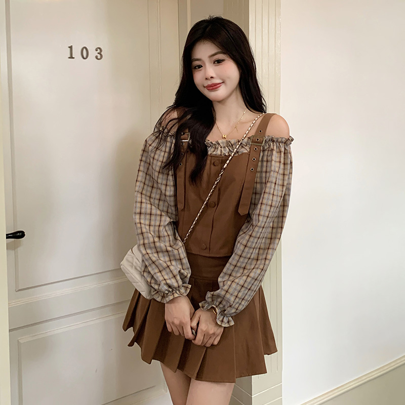 2025秋新款大码女装法式茶歇森系小众女格子路肩带衬衫百褶裙套装