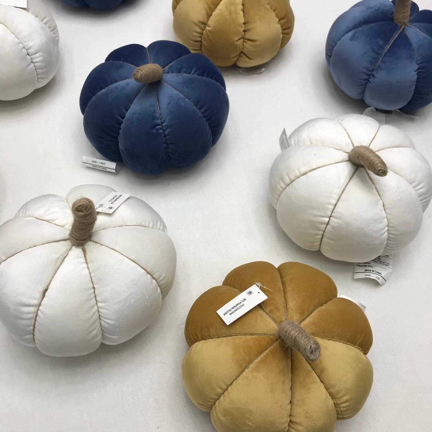 出口原单剩余南瓜摆件丝绒可爱抱枕三色简约复古多用途,床上用品,U型枕/便携枕,淘宝优惠券,粉丝福利购,淘宝优惠卷