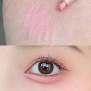 粉嫩小哭包 妈生自然卧蚕笔双头提亮二合一哑光珠光修容下至眼线
