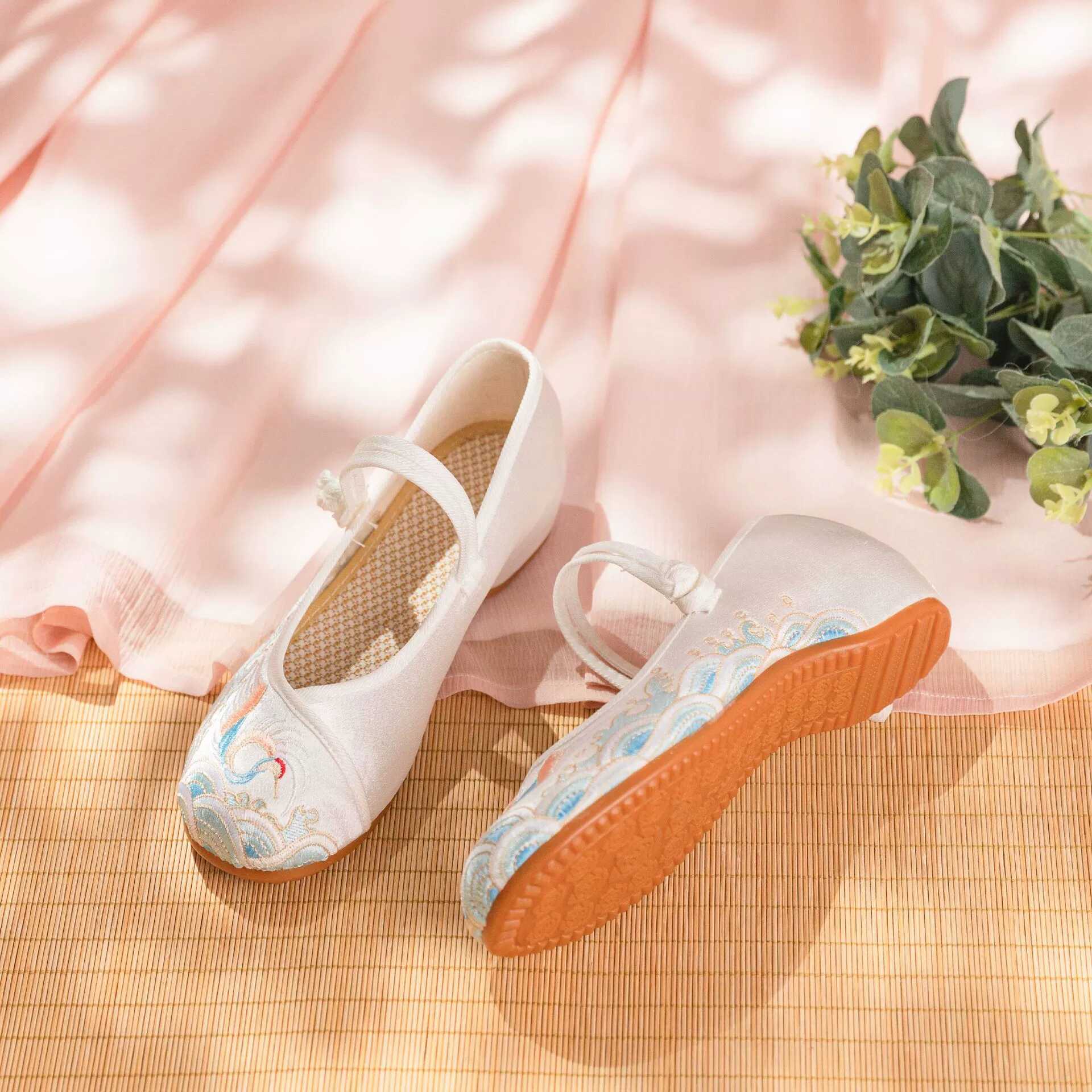 低跟新款时尚夏季古装汉服鞋子