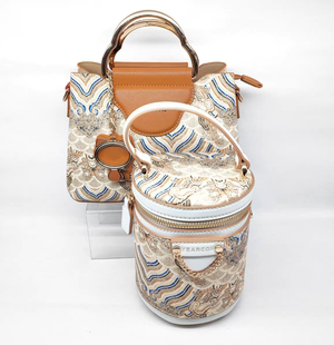 意尔康2026新款时尚百搭单肩斜挎包高级感小众设计手提包62Y20221