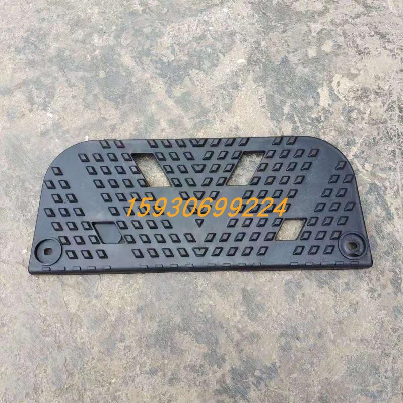 适配于欧曼EST塑料踏板垫 上车脚踏板垫欧曼EST510马力脚踩垫