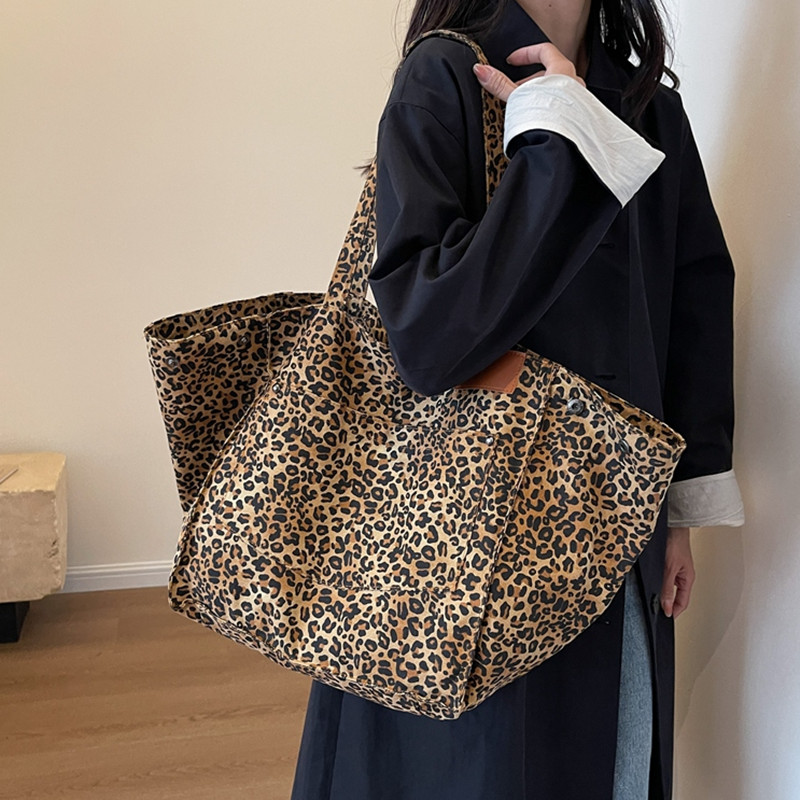 豹纹包包女2025春夏新款时尚大容量单肩腋下包休闲百搭手提托特包