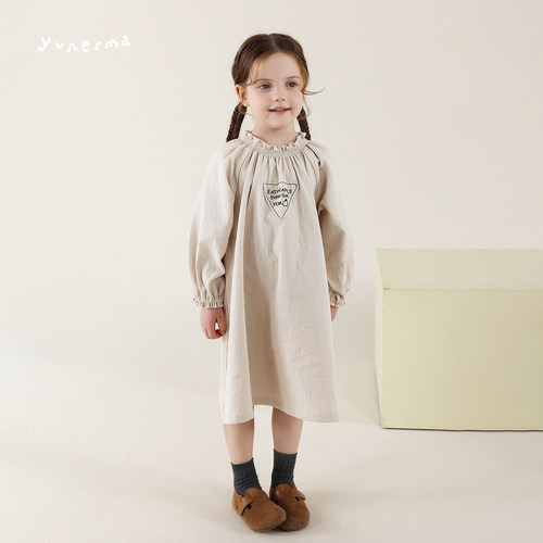 允儿妈韩系小众贴布刺绣连衣裙