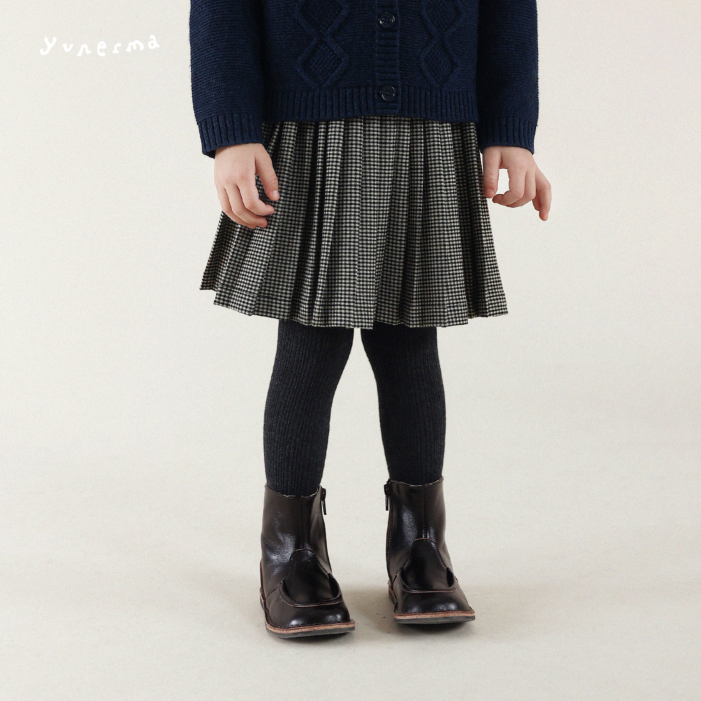 允儿妈女童冬季百搭格子百褶短裙