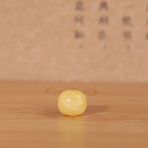 俄料蜜蜡老型珠黄白花满蜡单珠