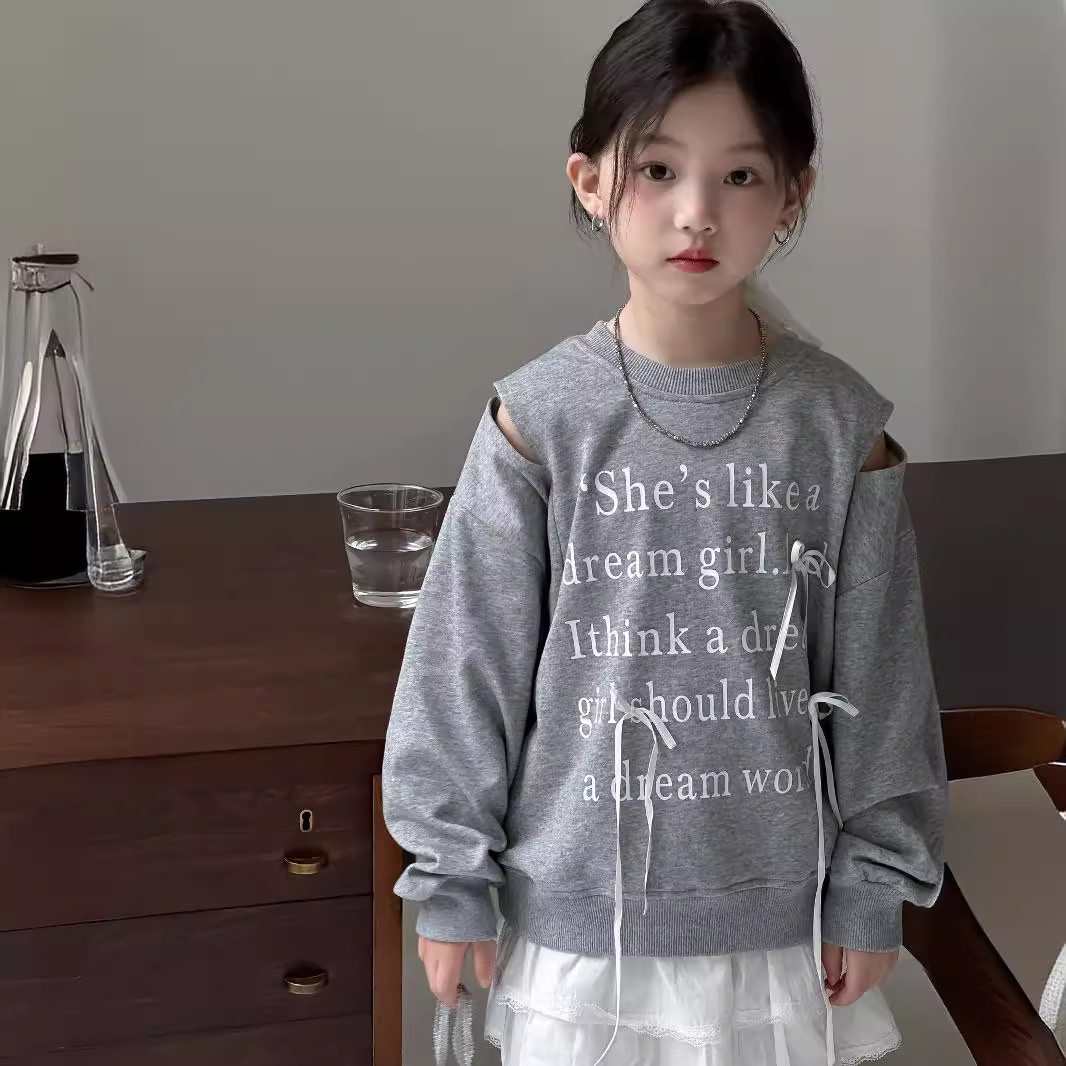童装2024秋女童露肩蝴蝶结字母印花卫衣白色蛋糕裙套装甜美两件套
