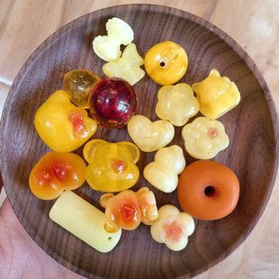 二代蜜蜡鸡油黄白花蜜熊头葫芦kt猫俏色屁桃配件diy手链串珠配饰