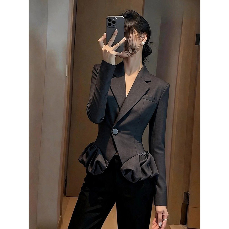 时尚轻奢高级感通勤西装外套女2025冬季新品气质优雅收腰显瘦外套