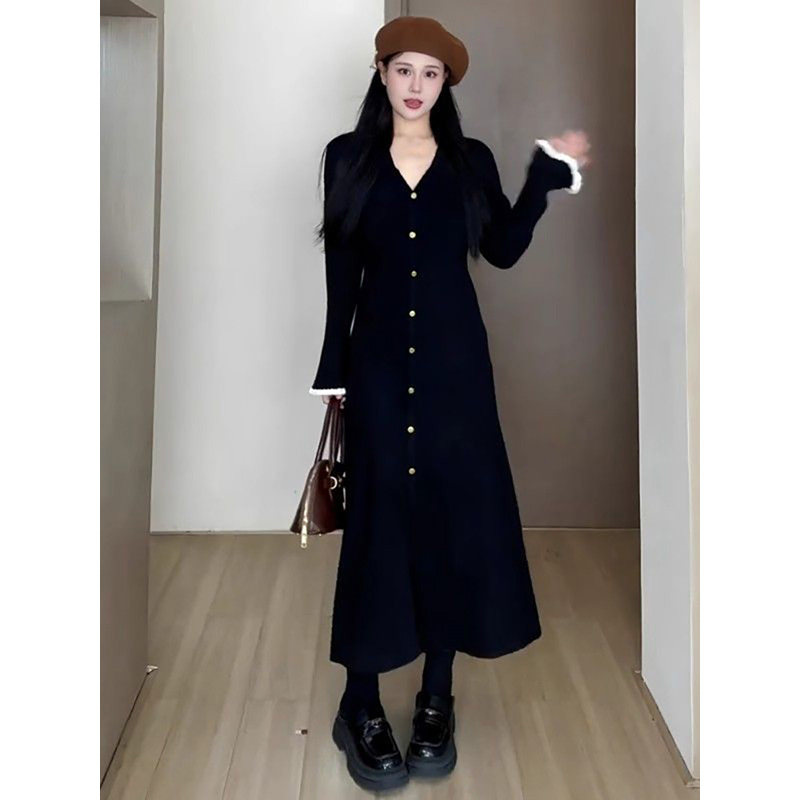 法式气质翻领内搭打底针织小黑裙女2025秋冬新品显瘦喇叭袖连衣裙,女装/女士精品,连衣裙,淘宝优惠券,粉丝福利购,淘宝优惠卷