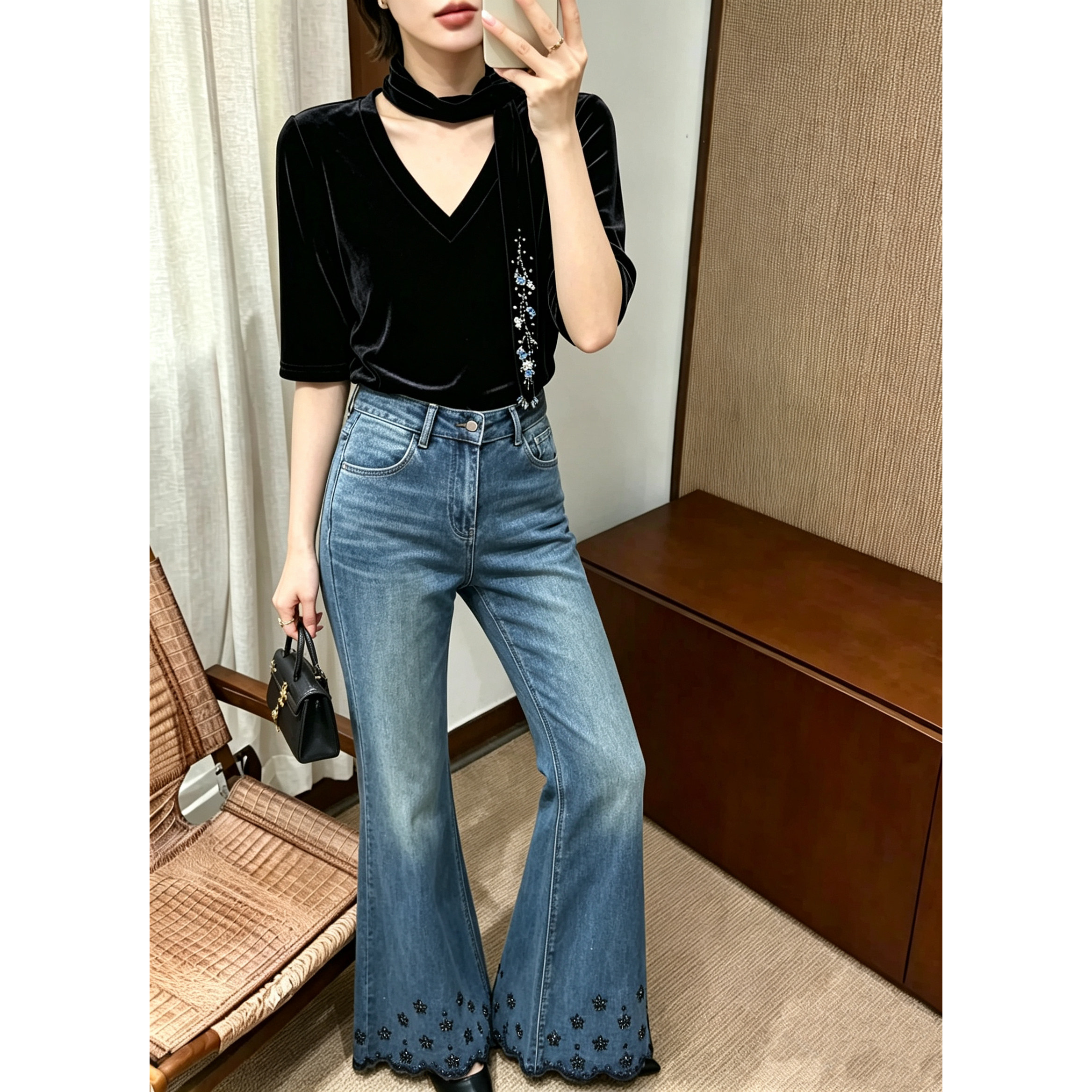 秋季真丝丝绒镂空镶钻飘带T恤女