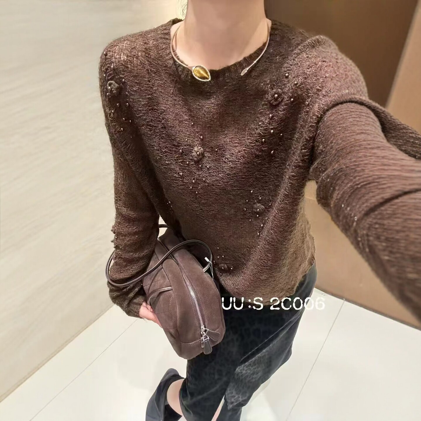 秋季设计感立体花钉钻圆领针织衫