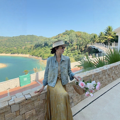 DT.Dong重工亮片刺绣牛仔外套