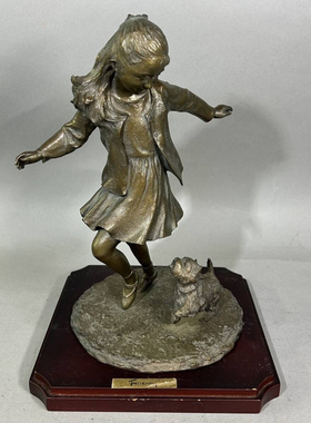 日本铜艺师大道寺光弘作品 “Friends”，高26厘米，重3.2千克