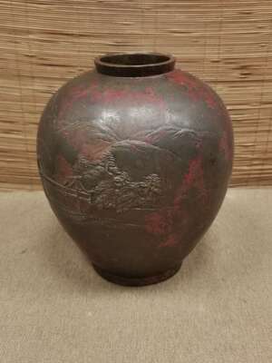 日本产风景图浮雕老铜花瓶，重量1.94千克，高20.5厘米，口径7