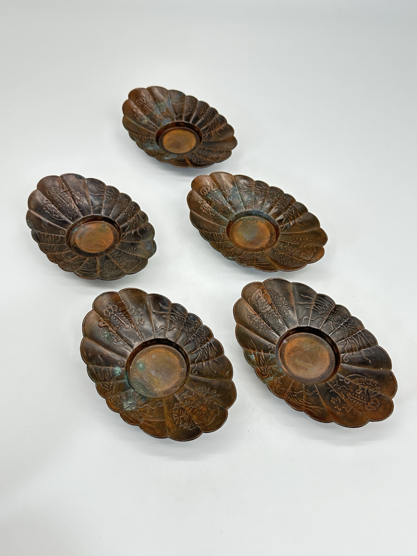 日本凤凰纹铜鎏锡瓜菱形老茶托五客，重348克H2.5×W13.7×9.2cm