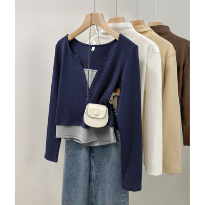 假两件V领拼接显瘦长袖T恤衫秋冬新款纯棉小个子短款女装小众上衣