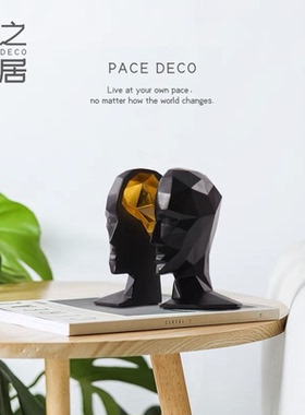 轻奢抽象软装配饰办公室书柜整理