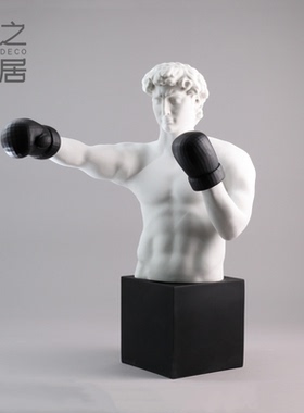 现代轻奢样板间大卫雕塑家居装饰