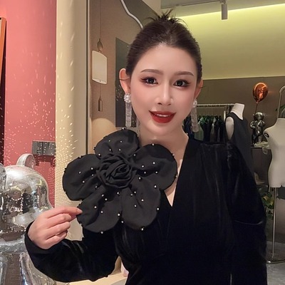 唯美精致立体漫天繁星水钻五瓣花朵别针款气质胸花WW019