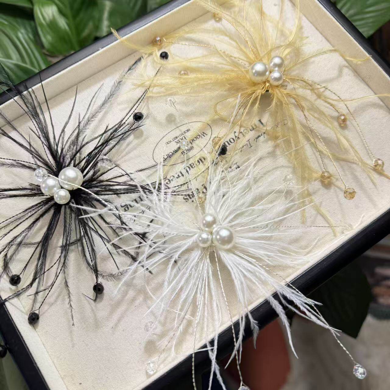 精致氛围感立体珠珠毛毛别针款皇冠配饰WW052,饰品/流行首饰/时尚饰品新,其他DIY饰品配件,淘宝优惠券,粉丝福利购,淘宝优惠卷