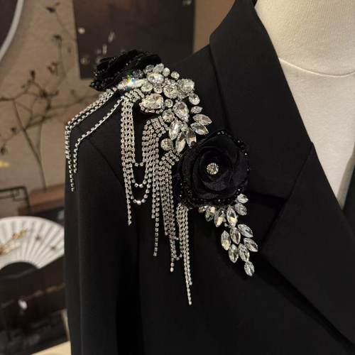 轻奢雅致双生立体玫瑰花水钻流苏磁吸款皇冠配饰WW033