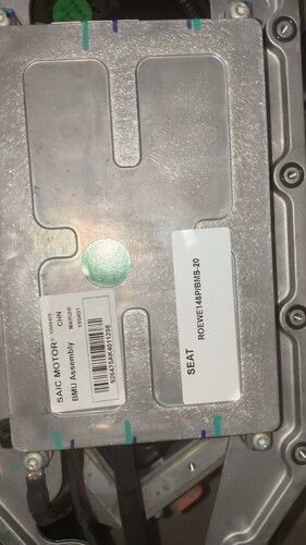 荣威车型电池管理模块，型号ROEWE148P/BMS-20，来自上汽Motor。