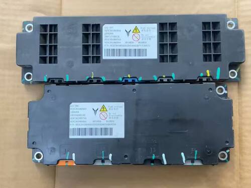 岚图新能源汽车电池管理系统BMS一套，型号G33 BMU+G33 BIC