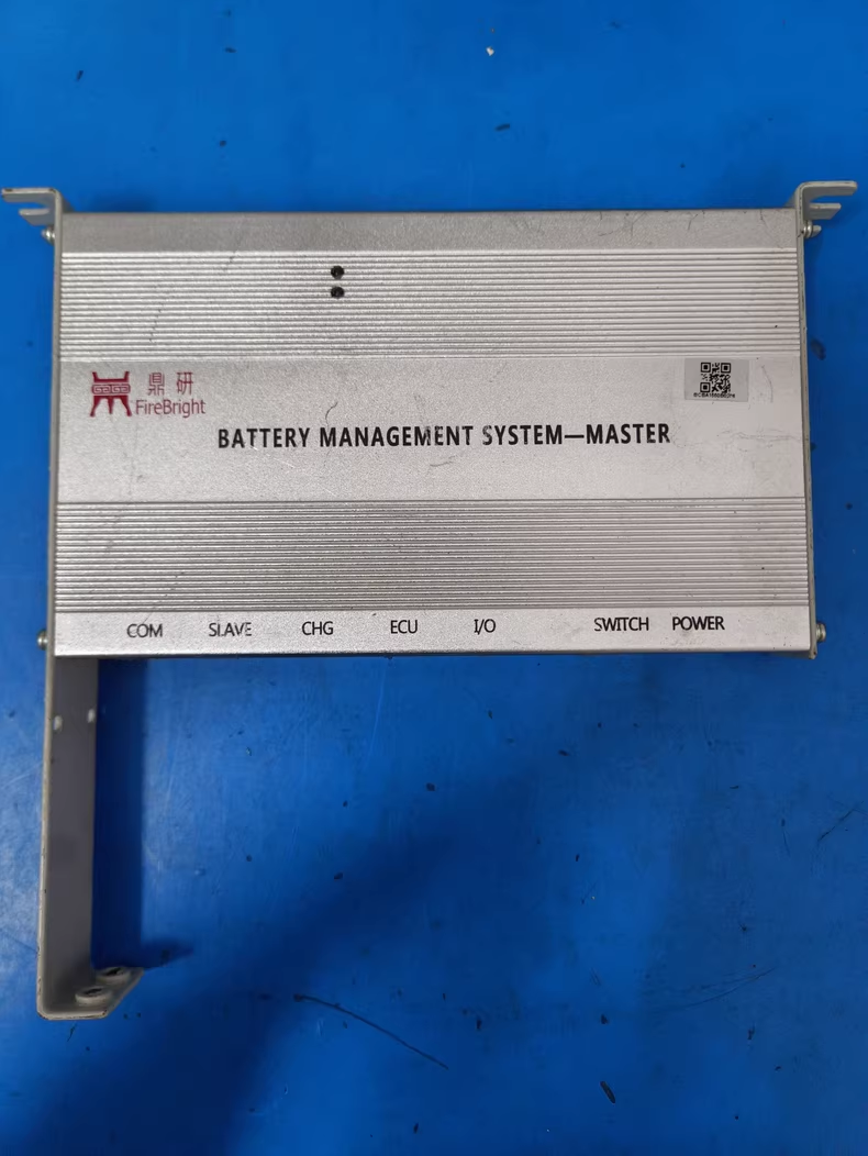 鼎研电池管理系统-Master，有轻微使用痕迹。图上有接口说明