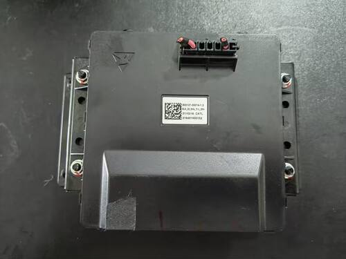 拆机CATL宁德时代电池管理系统， 型号:(1)800121-00014-1.3