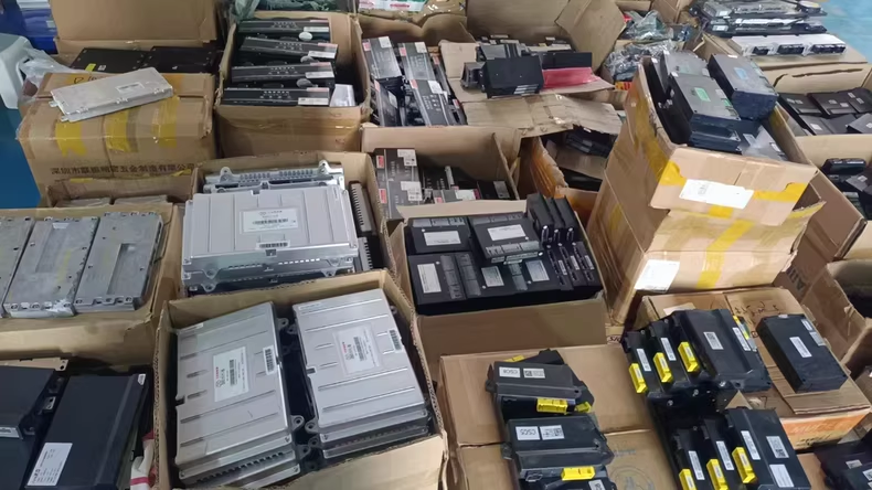 新能源所有配件来图报价，运费自理，保装车