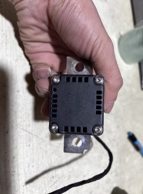 拆机极氪001电池包PyroFuse智能外激励熔断器，极氪小精灵车